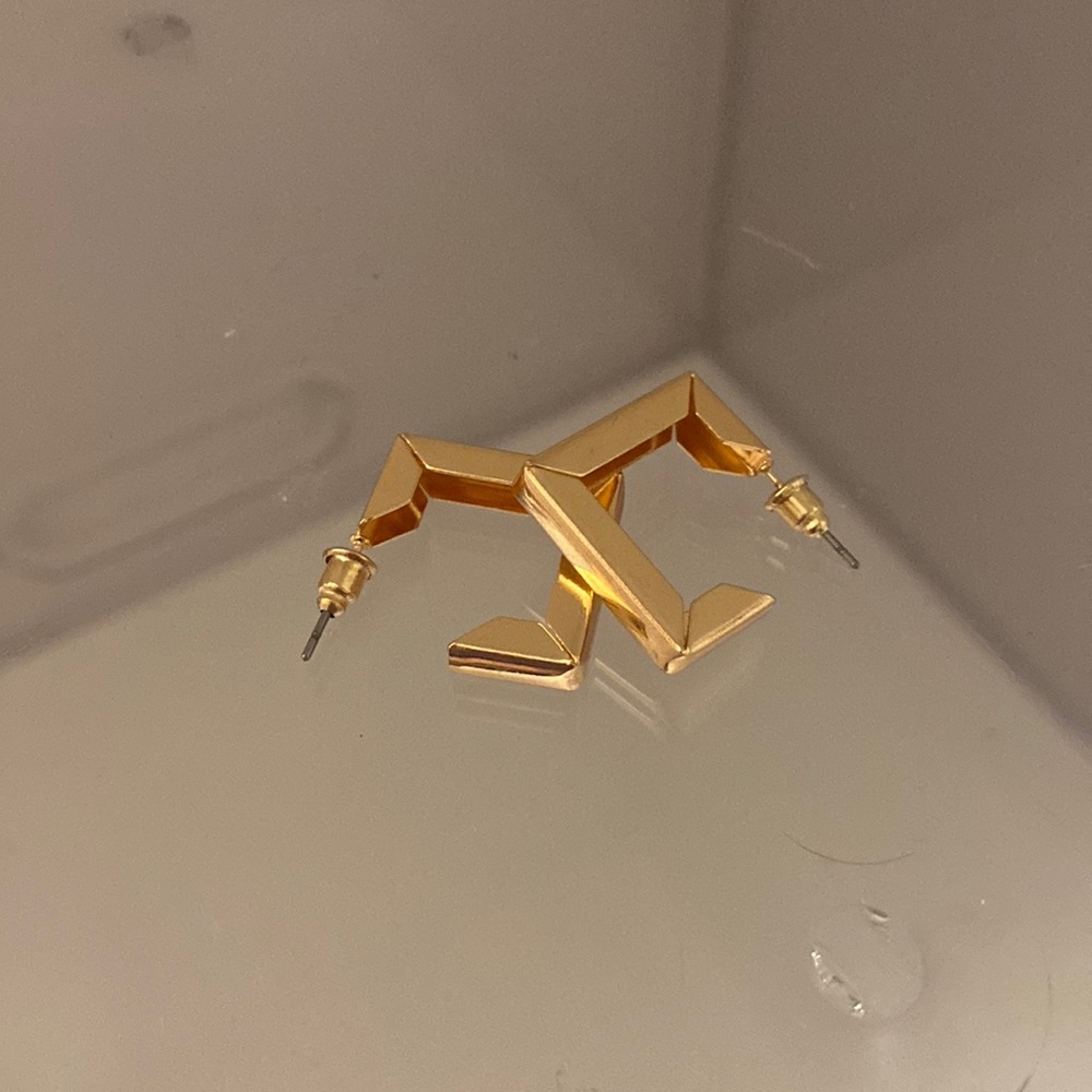 Gold Square Hoops- Sunshine Boutiques
